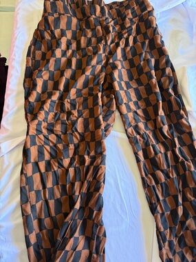 Old Navy Women's Wide Leg Checkerboard Pants in Brown and Black